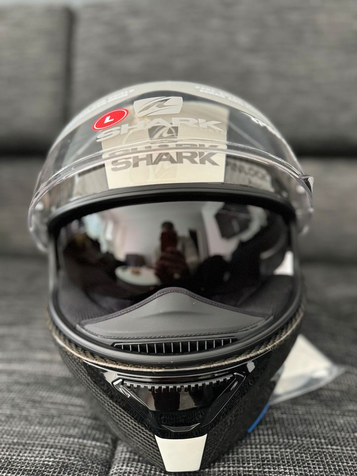 SHARK Spartan Carbon Skin Helm Motorradhelm Größe L NEU in Frankfurt am Main