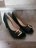 geox Pumps schwarz matt glänzend mit Schnalle Gold Gr. 40 Bayern - Münchsmünster Vorschau