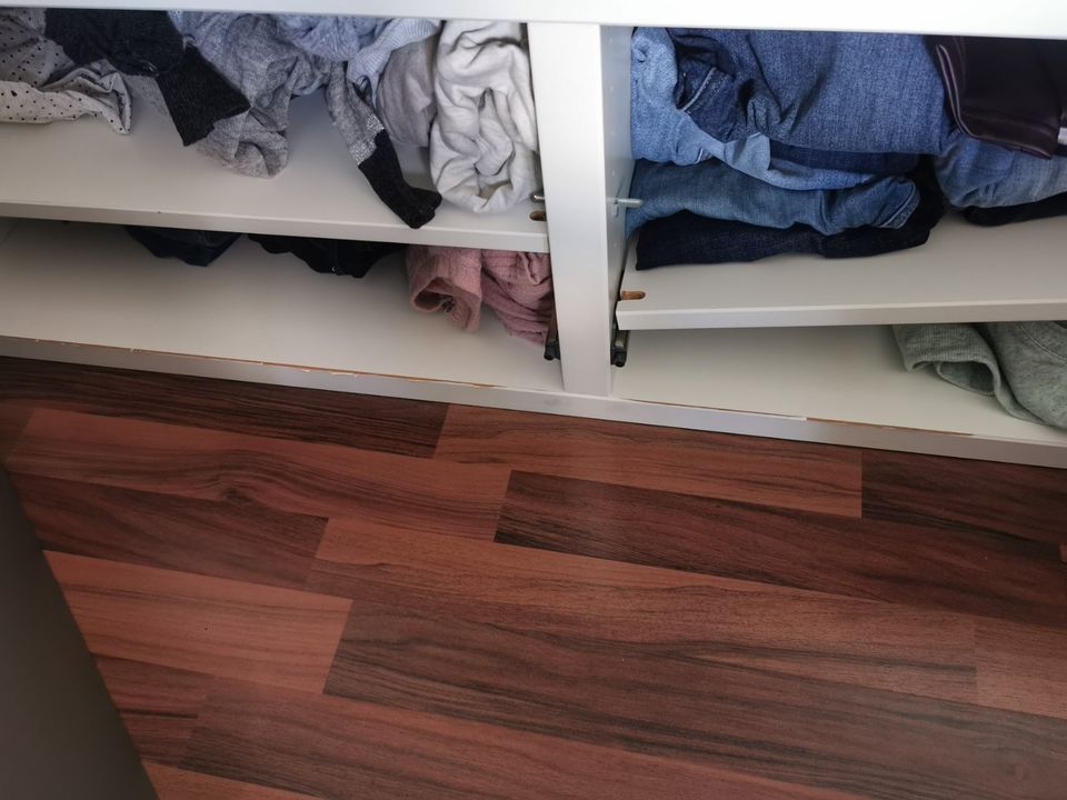 Hängeschrank Ikea Besta Regal Türen Selsviken Hochglanz 120x42x38 in Düren