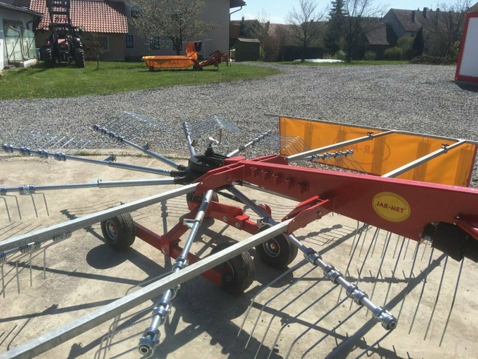 Jar Met 4,4 m Tandem Schwader in Tiefenbach Oberpf