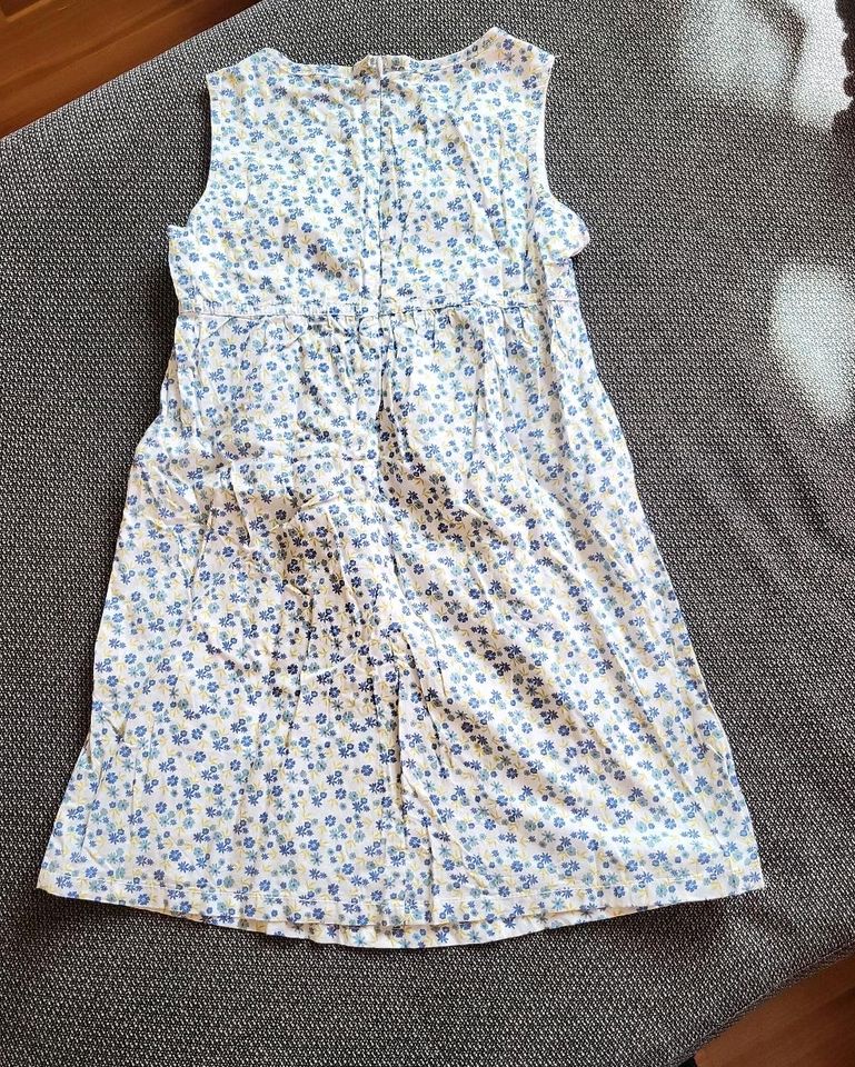 Kleid Blümchen Gr.140 Sommerkleid Frühling in Rutesheim  