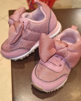 Baby Schuhe Sneaker Gr 18/19 NEU von H&M Hessen - Rüsselsheim Vorschau