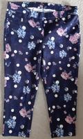 Laura Torelli - blaue Schlupf-Hose, Jeansform, bunte Blumen Gr. L Baden-Württemberg - Plochingen Vorschau