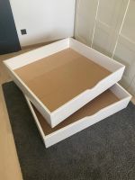 Verkaufe 2 weiße Bettkästen aus Holz mit Rollen! Bayern - Raubling Vorschau