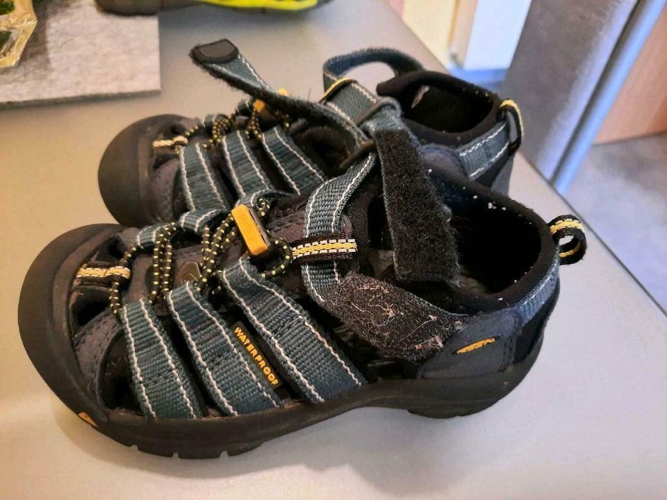 Keen sandalen,trekkingsandalen,gr. 29 wie neu, wasserfest,türkis in Eppingen