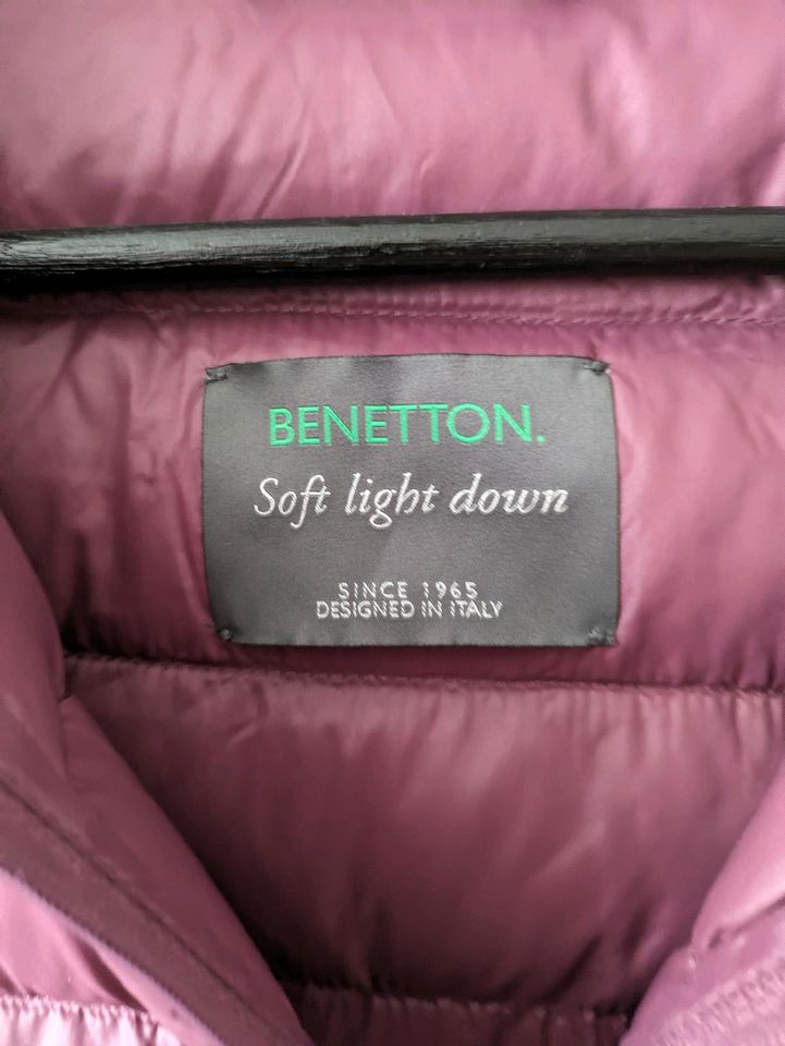 Benetton Daunen Jacke in Neuss