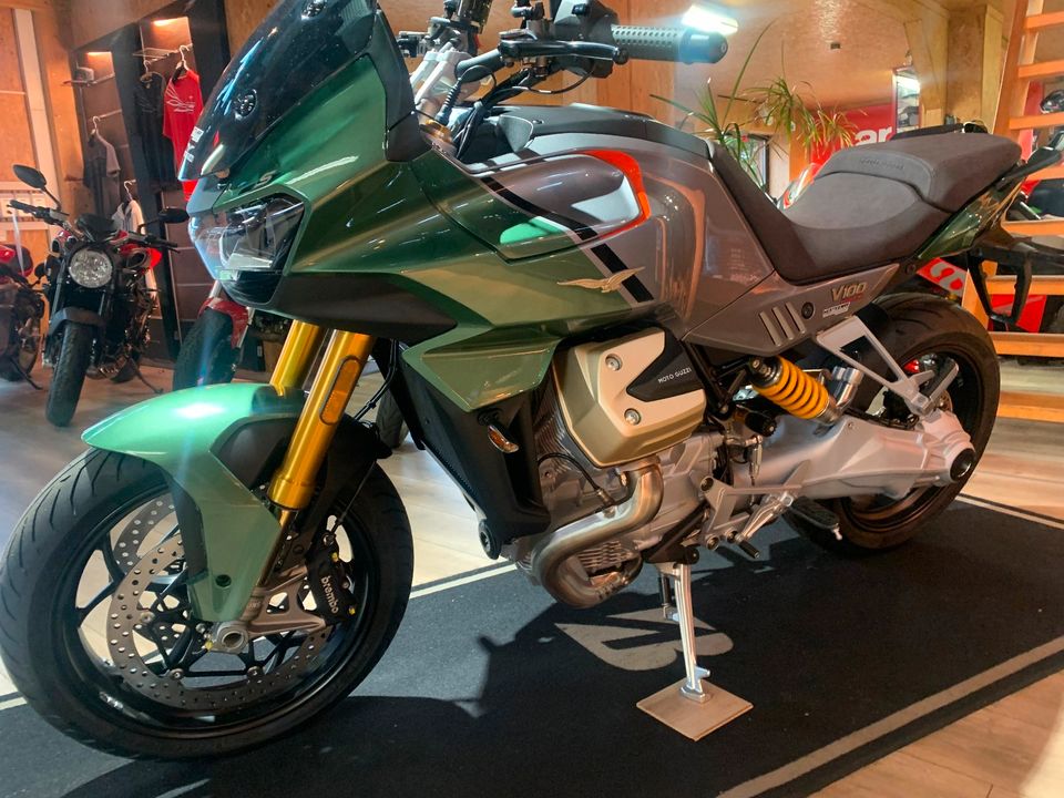 Moto Guzzi V100 Mandello S Grün sofort verfügbar in Dorsten