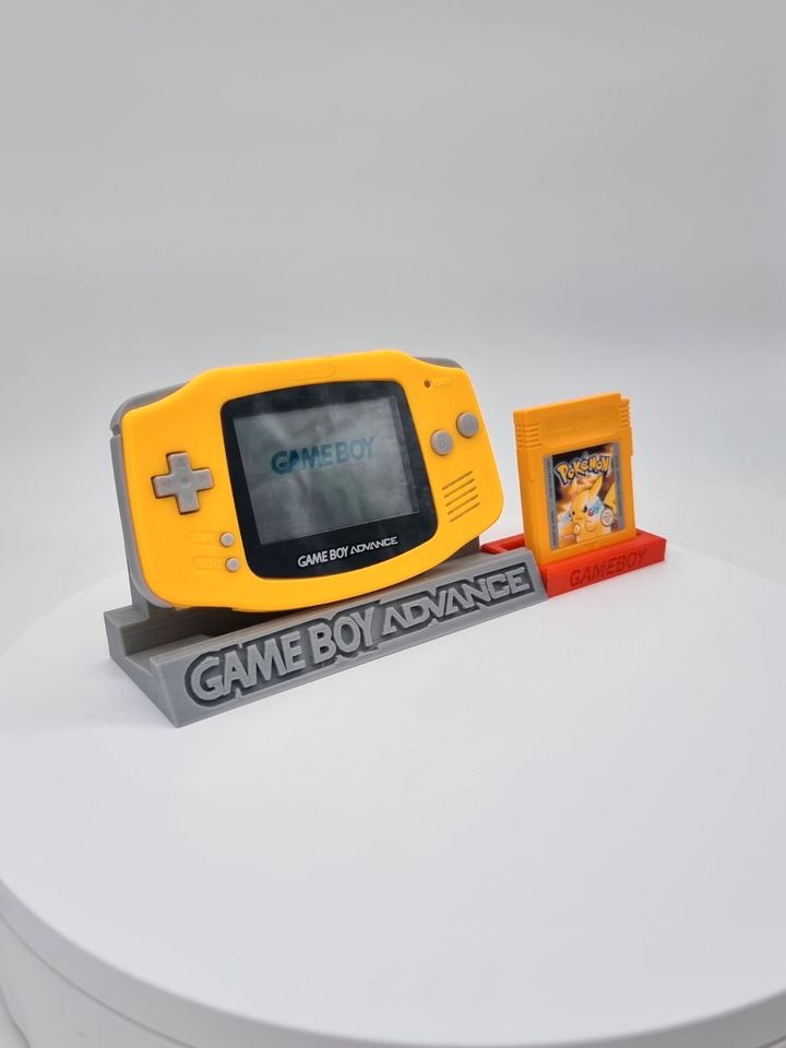 Nintendo Gameboy Advance Konsole + Pokemon Gelbe Edition GBA Gelb in Hannover