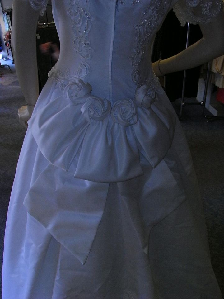 Brautkleid von Lohrengel mit Reifrock, Gr. 38 in Elmshorn