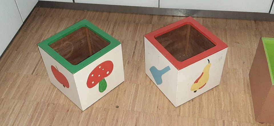 Aufbewahrungsboxen für Kinderspielzeug oder Ähnliches, aus Holz, in Reutlingen