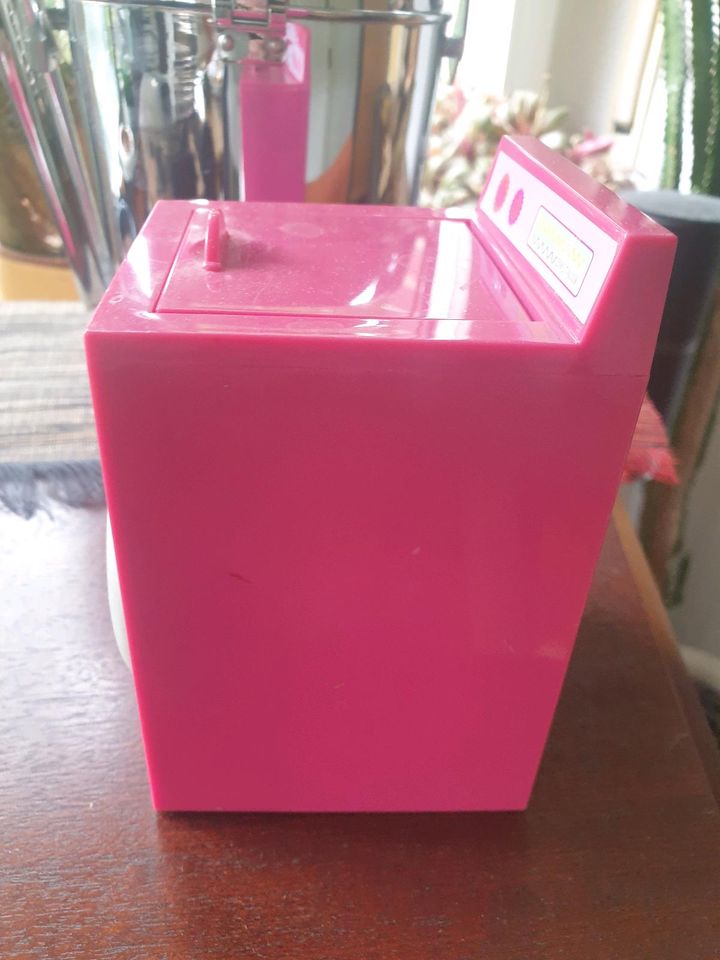 Barbie s pink Waschmaschine in Mecklenbeck