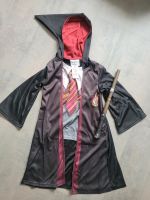 Harry Potter Größe 104 Robe Umhang Gewand Mantel Zauberstab Kostü Baden-Württemberg - Rheinfelden (Baden) Vorschau