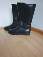 UGG Stiefek Abree II Leder Gr: 40 Lammfell schwarz NP 299€ Neuw. Hessen - Wiesbaden Vorschau