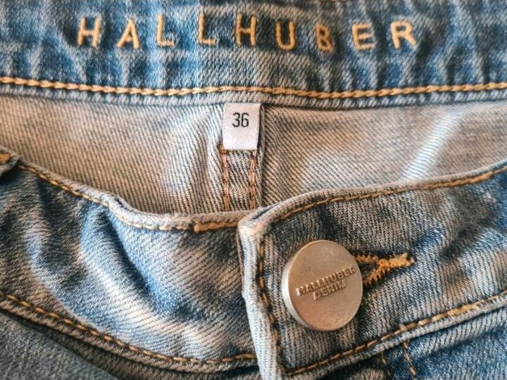 ☆ sehr guter Zustand HALLHUBER Jeans Shorts Gr 36 Perlen Spitze ☆ in Saarbrücken