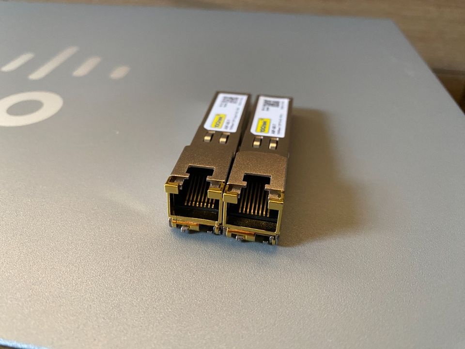 Cisco SF250-48 Switch 100Mbit 48 Port inkl. SFP Module in Lübeck