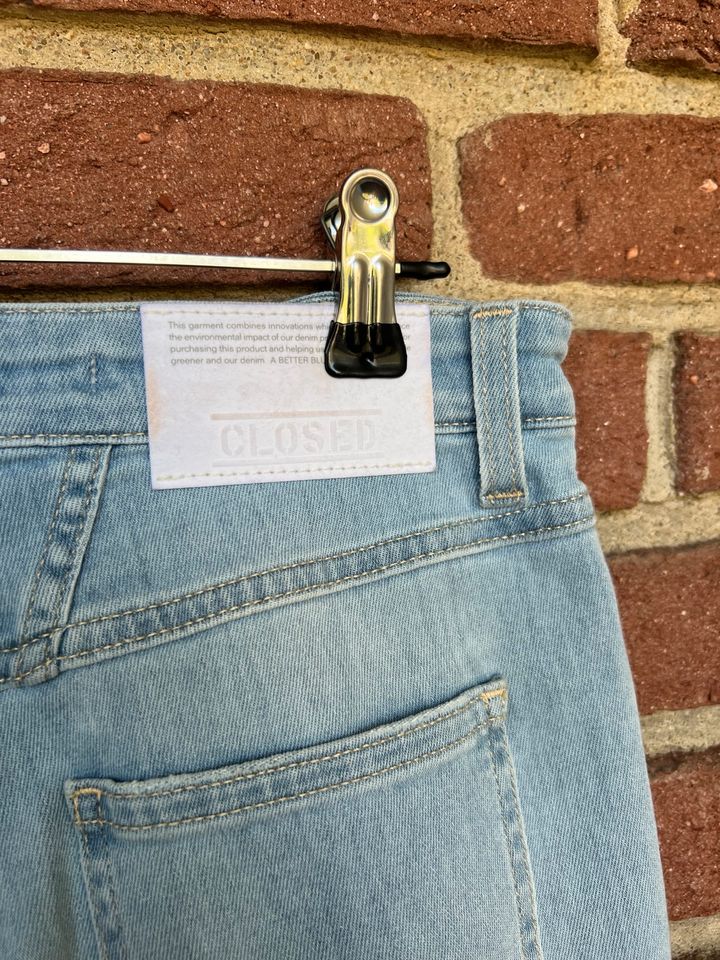 Closed Jeans Hi-Sun, w25, hellblau, neu mit Etikett in Ahrensburg