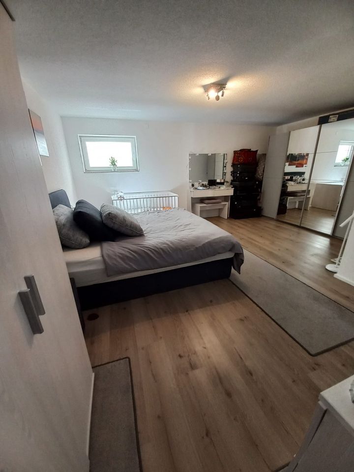 3,5 Zimmer Wohnung mit neuewertiger Küche, Stellplatz ( Neubau ) in Öpfingen