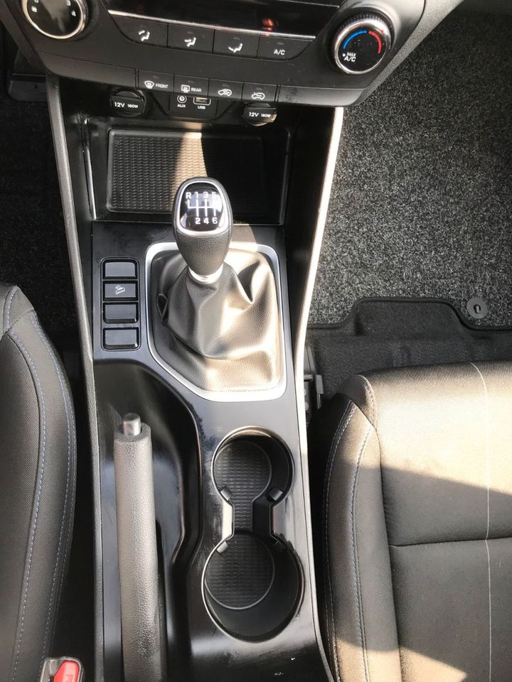 Hyundai Tucson Go 2WD 1,6 T-GDI | Klimaanlage in Mechernich