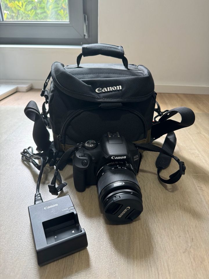 Canon EOS 2000D 18-55mm Starter Kit in Küssaberg