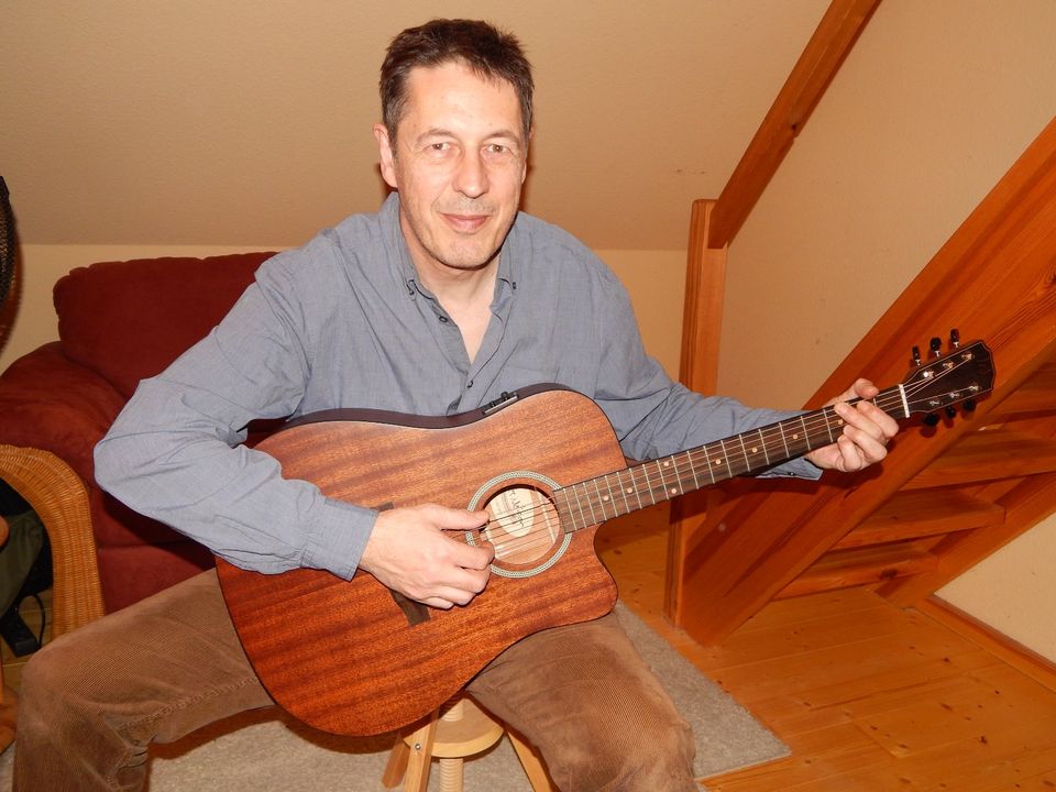 Top Gitarrenunterricht im Landkreis Oldenburg in Großenkneten