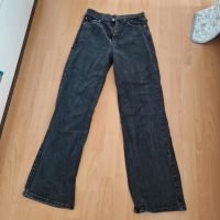 Stradivarius Jens Hose straight fit Gr 38 Frankfurt am Main - Kalbach-Riedberg Vorschau