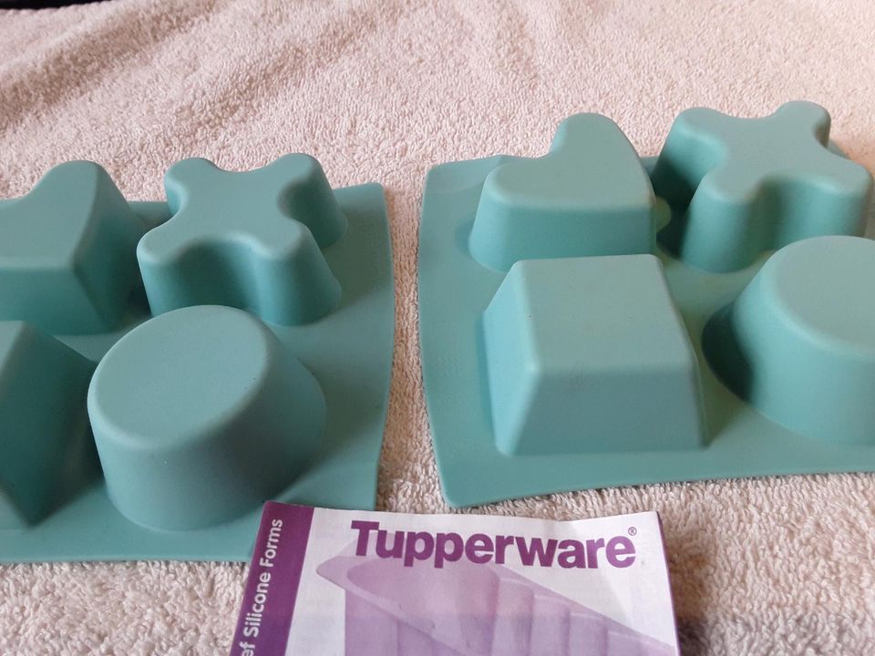 2 Silikon Formen von Tupperware, Neu in Neuhaus