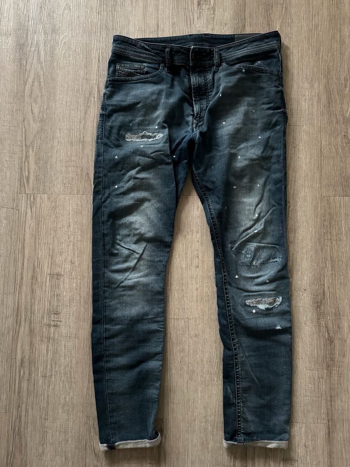 Diesel Spender JoggJeans Größe 30 in Nordhausen