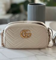 Gucci Schultertasche weiß Marmont aus Matelassé Schleswig-Holstein - Altenholz Vorschau