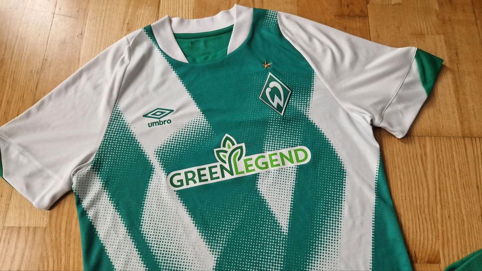 Werder Bremen Trikot M Socken Stutzen Umbro Original Greenlegend in Verden