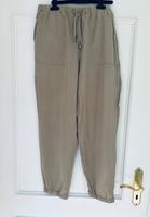 ZARA Lyocell Chinos Hose mit Bündchen Farbe stein Gr.M ungetragen Hessen - Dreieich Vorschau