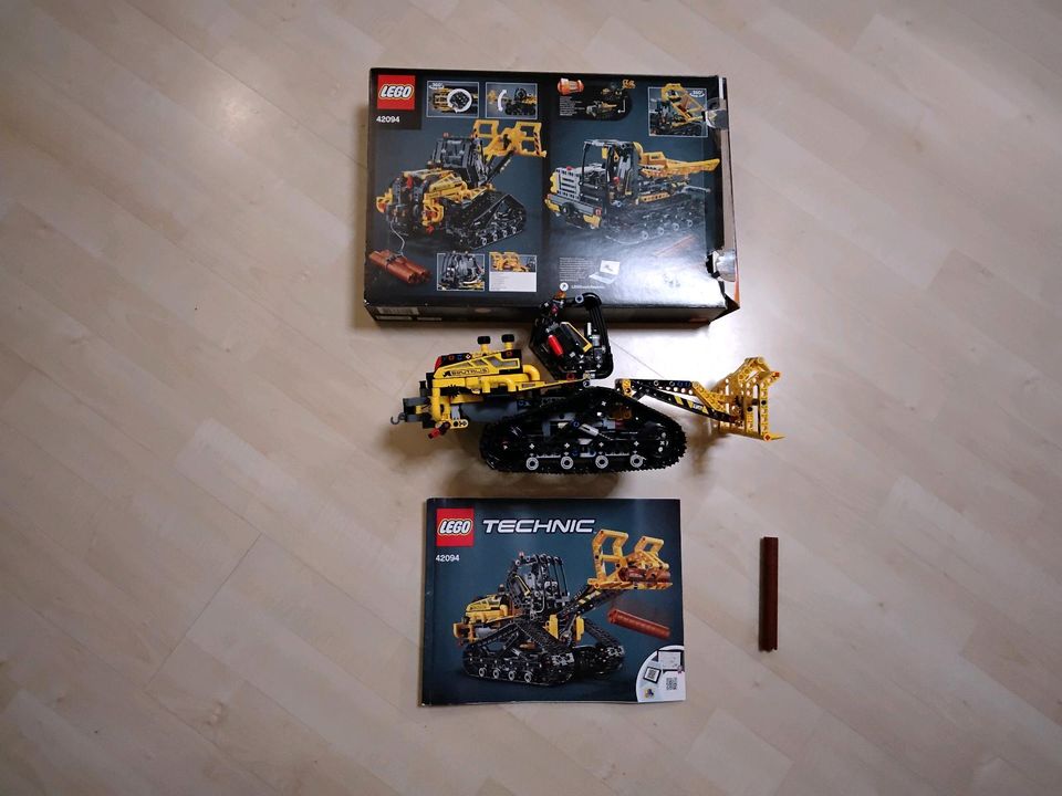 Lego Technic 42094 mit OVP Raupenlader in Köngen