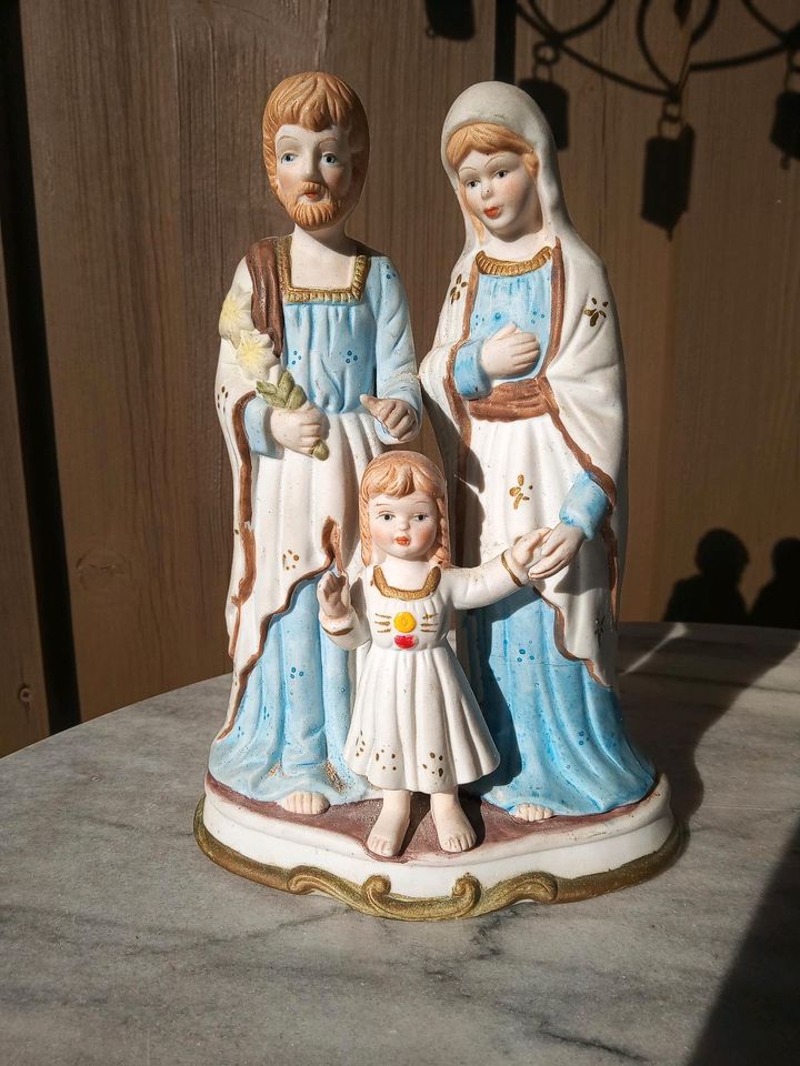 alte Figurengruppe "Heilige Familie" Biskuitporzellan unbesch in Rohrdorf