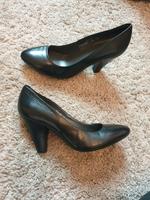 Edle Belmondo Görtz Leder Pumps Spitz schwarz 37 wie neu Niedersachsen - Achim Vorschau