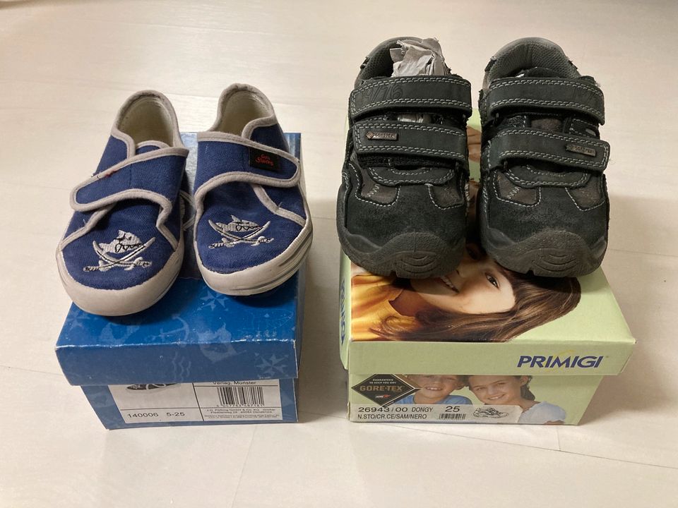 Primigi Gore-Tex Herbstschuhe / Capt'n Sharky Hausschuhe Gr. 25 in  Nordrhein-Westfalen - Kaarst | Gebrauchte Kinderschuhe Größe 25 kaufen |  eBay Kleinanzeigen ist jetzt Kleinanzeigen