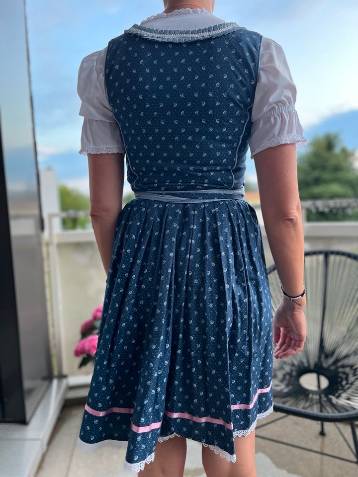 Original Distler Dirndl inkl. Schürze und Bluse in München