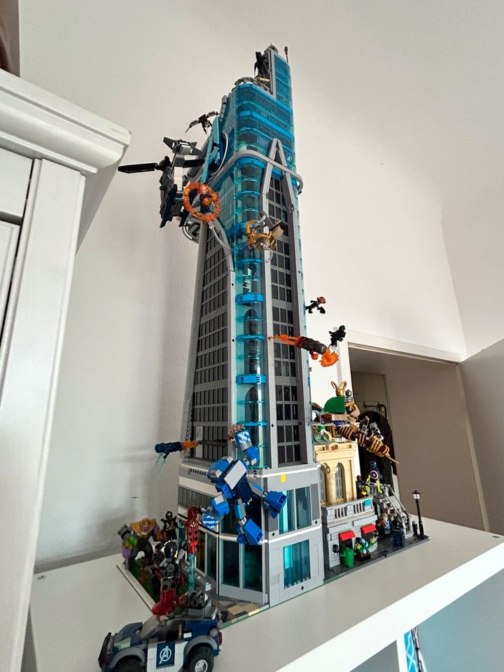 Lego avengers Tower 76269 + Erweiterung Iron Mans Werkstatt+grand in Wiesbaden