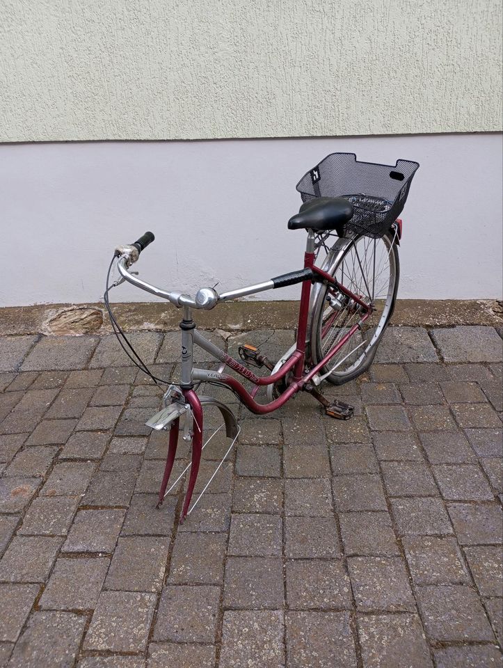 Fahrrad Damenrad 28" Nabenschaltung Scheunenfund in Wolferstedt