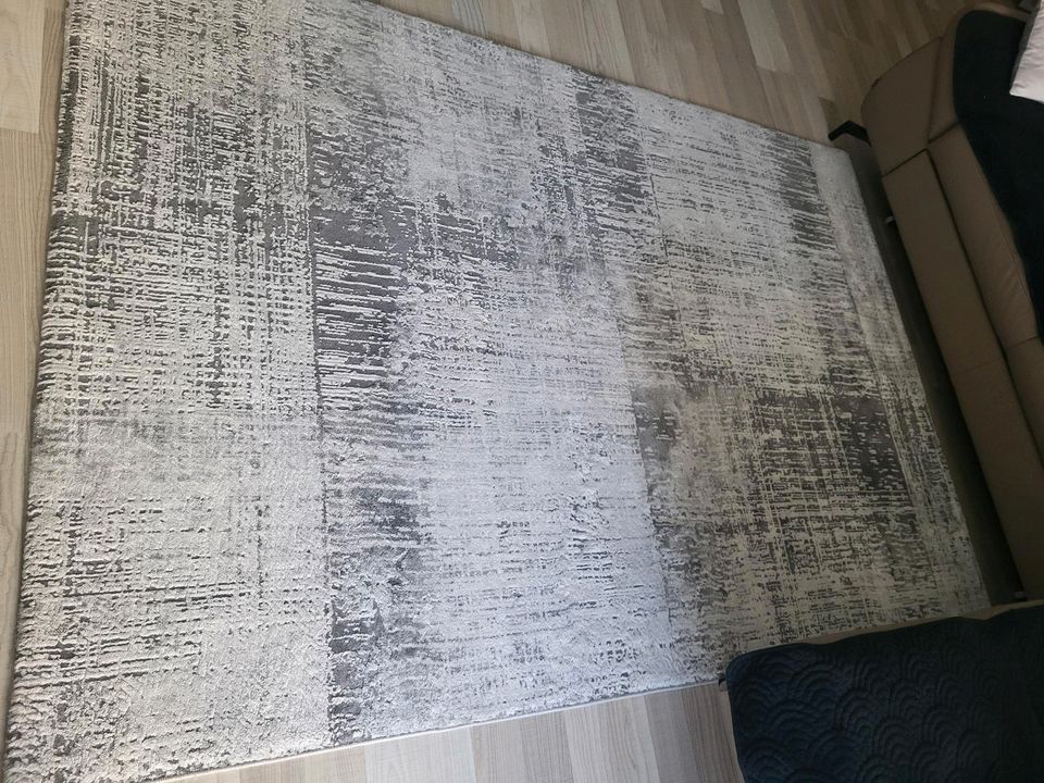 Teppich 1,60x2,30m in Böblingen