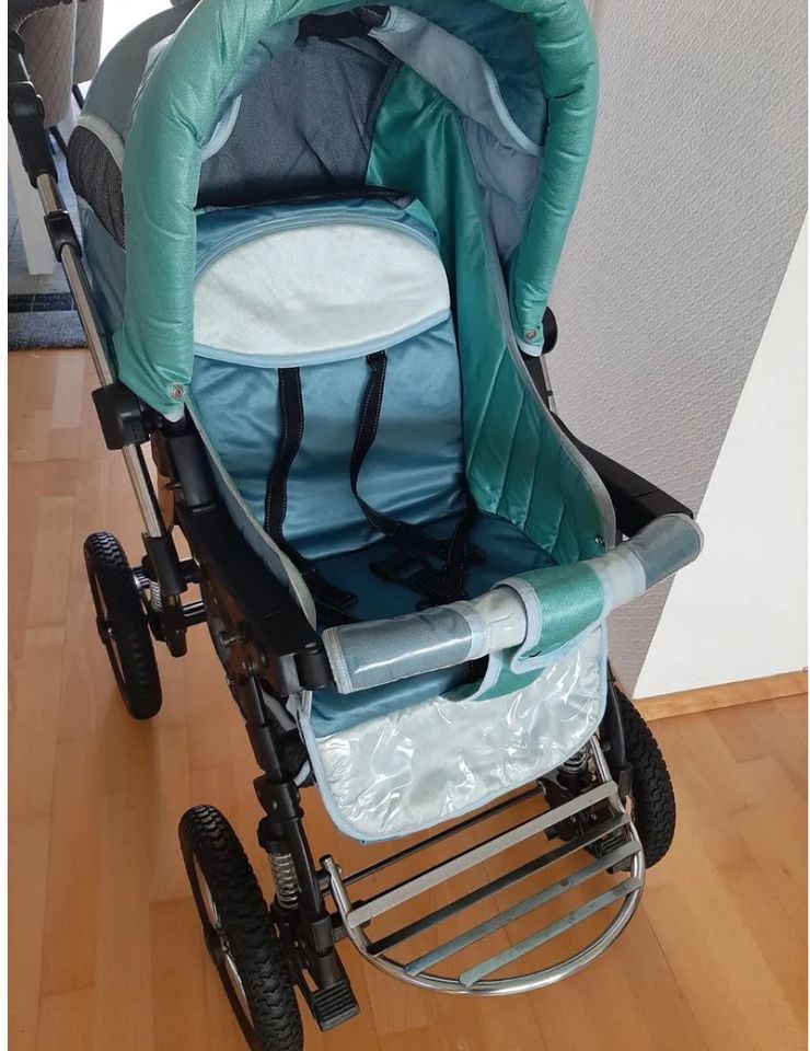 Kinderwagen/buggy türkis mit Zubehör in Wolfsburg