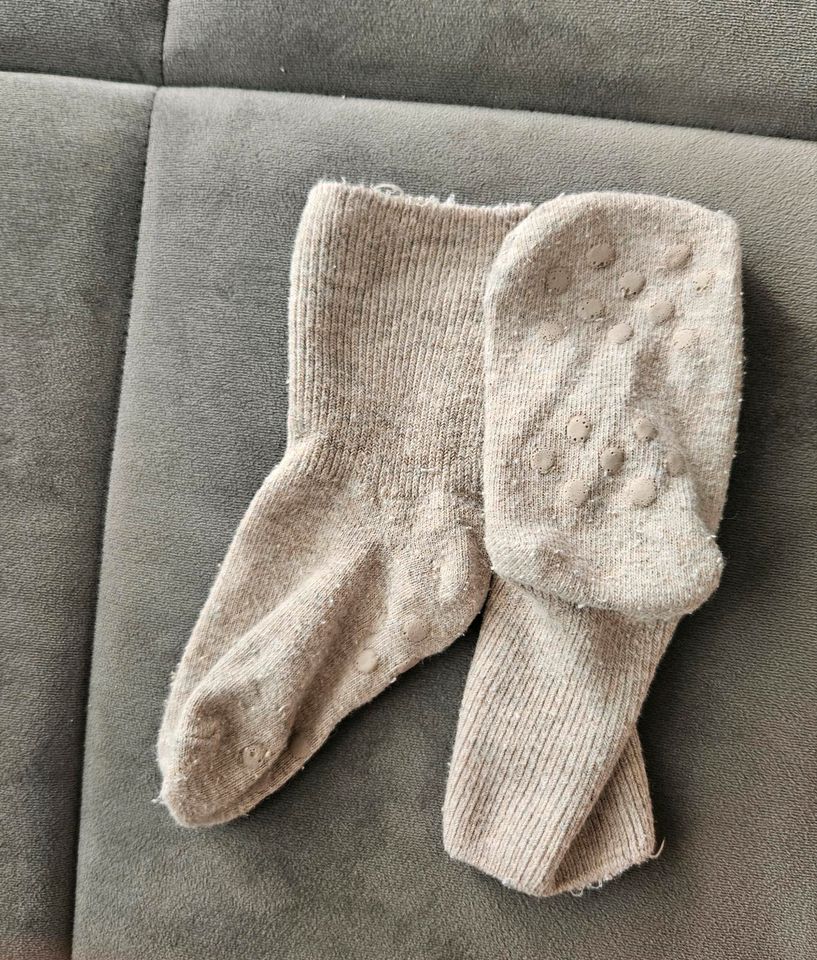 H&M Socken 0,50€ in Regensburg