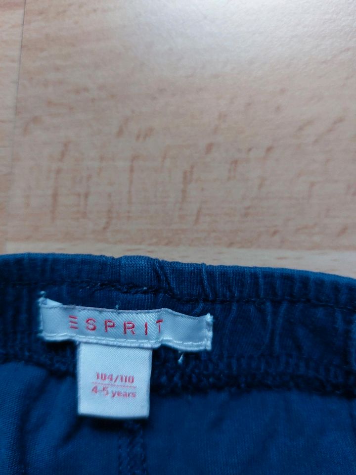 Short / kurze Hose Gr.  104/110 Esprit in Inning am Ammersee