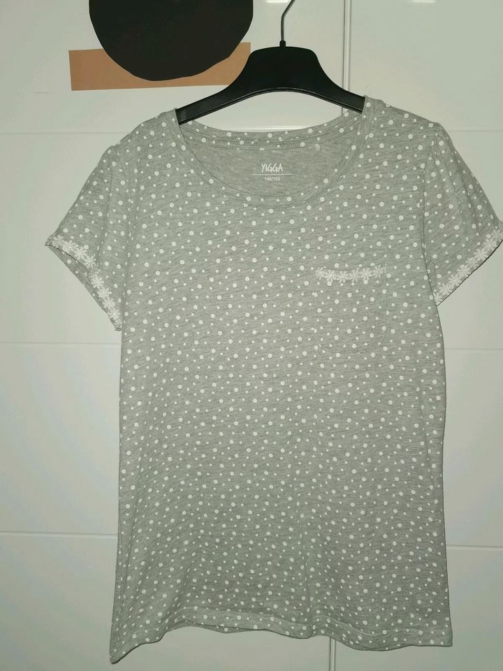 Tshirt Blumen Blümchen Gr 146/152 TOP ❤️❤️❤️ in Unna