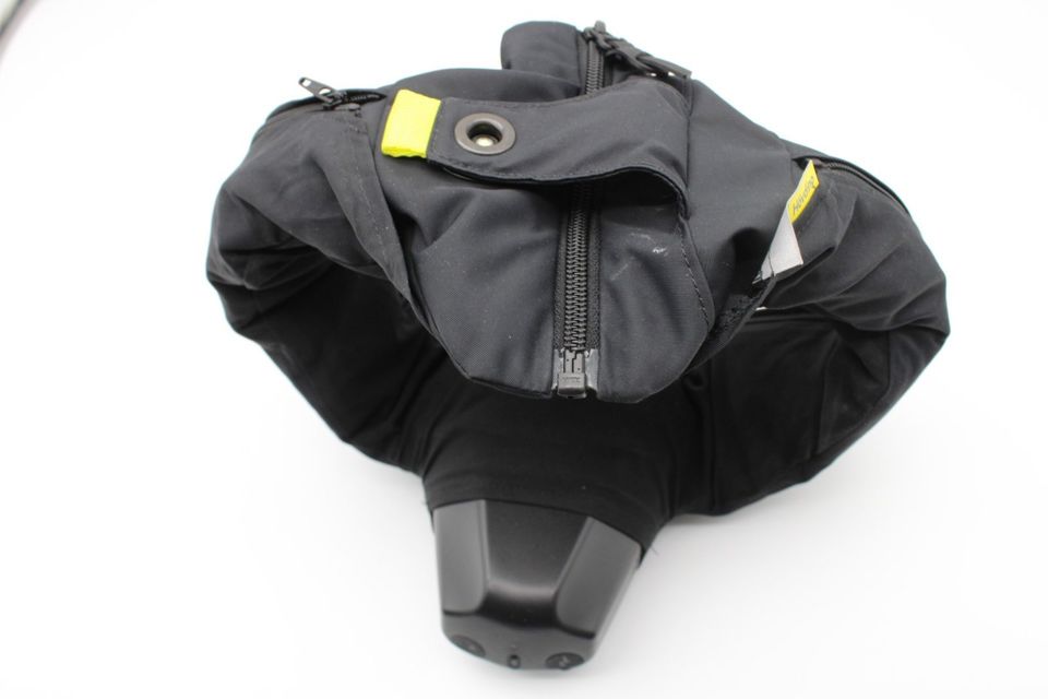 Hövding 3 Airbag Helm, schwarz, 52 – 59 cm Kopfumfang in Notzingen