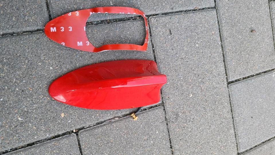 Antenne Sharkfin Autoantenne Renault Clio rot Haiflosse neu in Sankt Augustin
