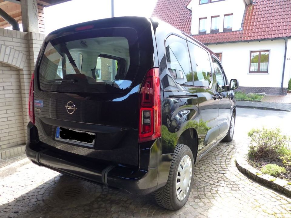 Opel Combo Behindertengerecht als Rollstuhl PKW umgebaut. in Warendorf