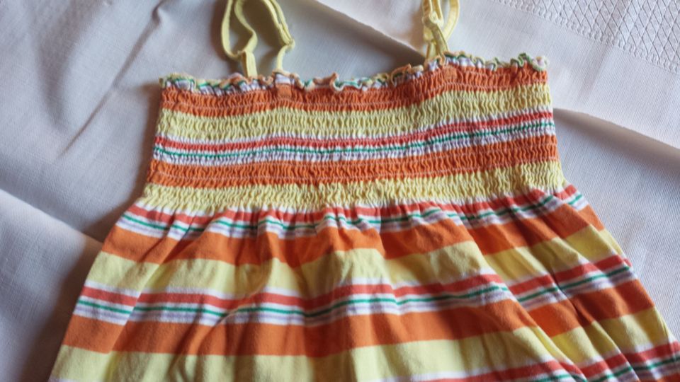 Sommer-Maedchenkleid-gr-140-wunderschoen in Arnstorf