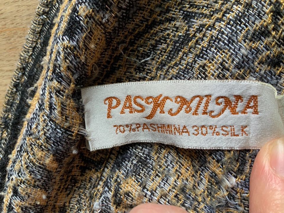 Pashmina Schal 70 % Pashmina 30 % Seide Beige-Schwarz in Düsseldorf