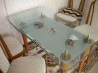 Außergewöhnlicher Esstisch aus Glas mit vier passenden Stühlen Niedersachsen - Braunschweig Vorschau