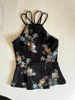 Guess Top Bluse Blusentop mit Schößchen schwarz Blumen XS Hessen - Nüsttal Vorschau