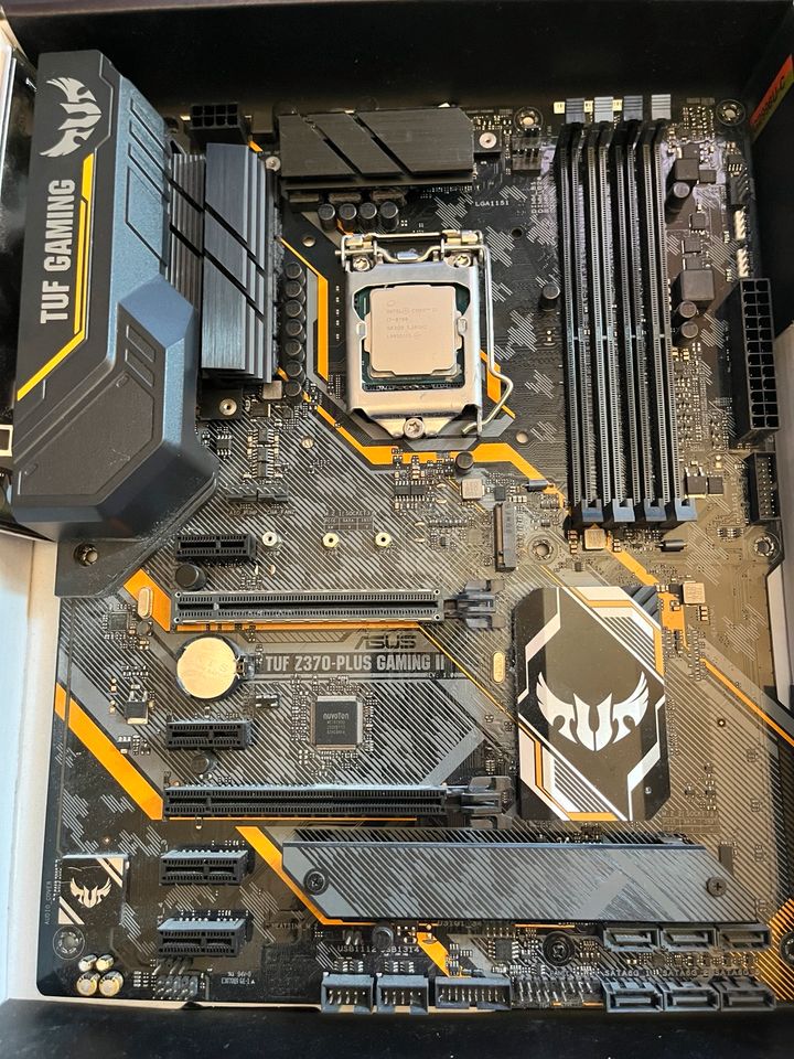 Mainboard + Prozessor i7 8700 und Mainboard Sockel 1151 in Berkenthin